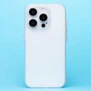 Чехол iPh 15 Pro пластик с защитой камеры рифлёный однотонный прозрачный